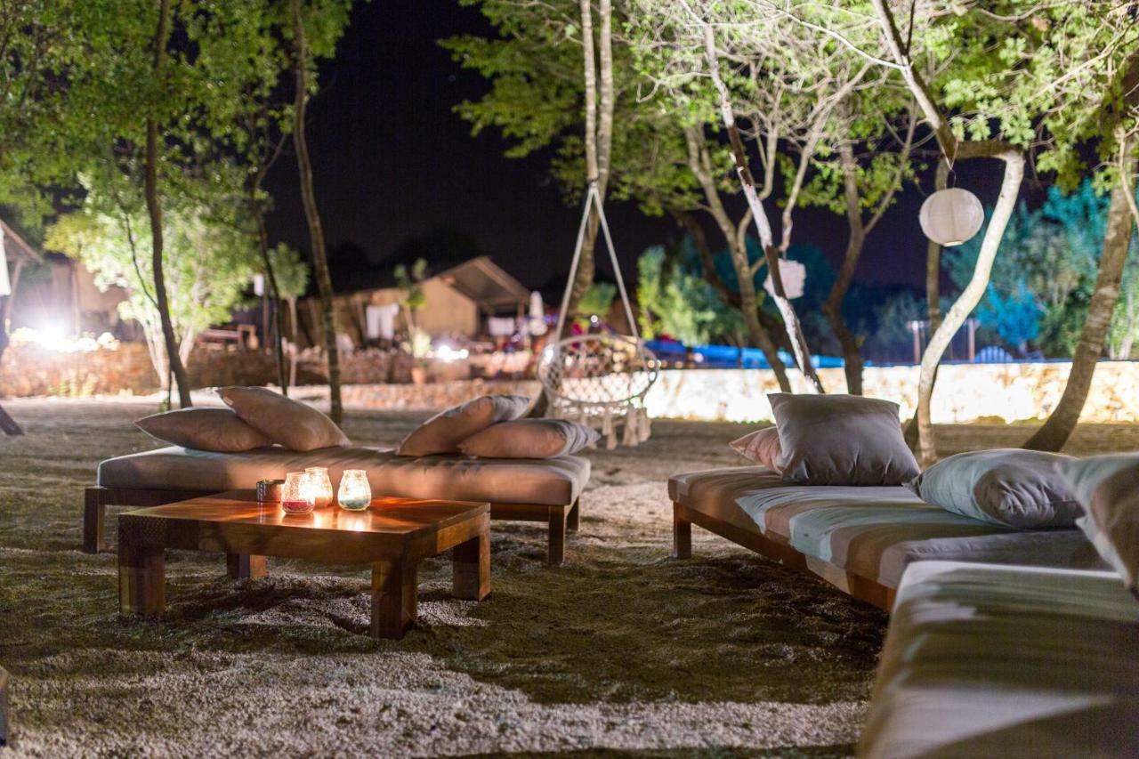 Boutique Camping Nono Ban Hotell Gornji Humac Exteriör bild
